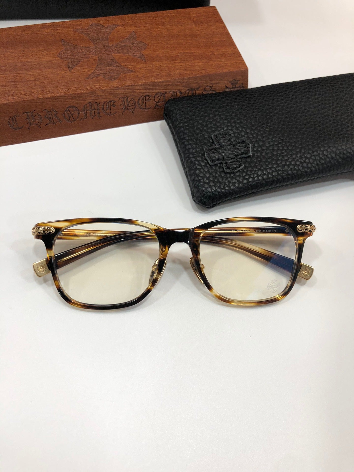 CHROME HEARTS DARLIN’ Camo Brown Crystal Glasses