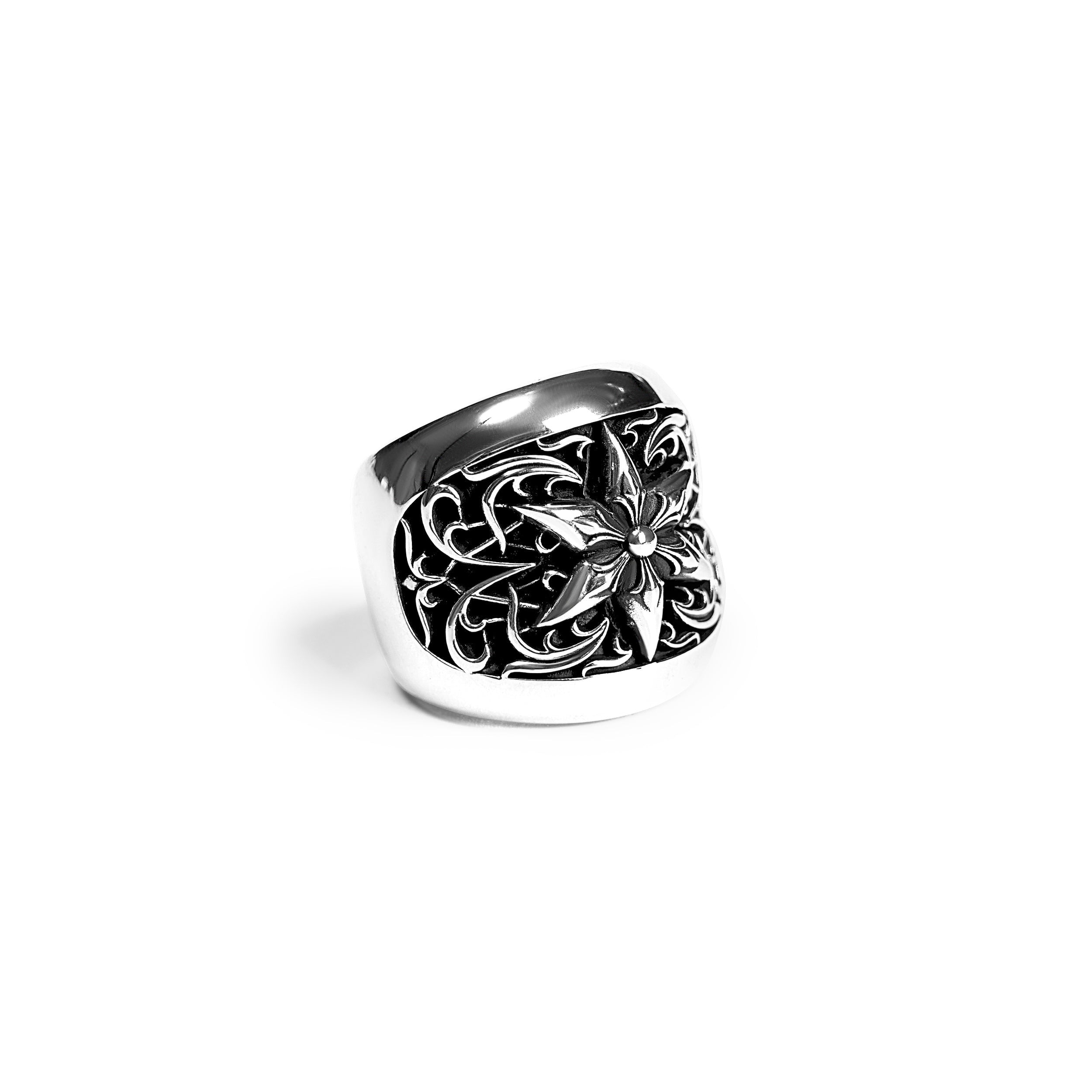 Chrome Hearts Oval Star Ring – Classic